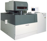 Spécial MICRONORA 2004 : sur un stand de 96 m2 DELTA MACHINES exposera des machines de tournage, fraisage et électroérosion