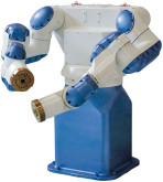 MOTOMAN annonce que le premier robot 13 axes double bras, MOTOMAN-DA20, a été vendu à un intégrateur partenaire