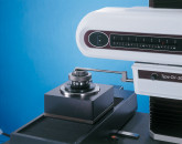 Spécial SIMODEC 2008 : MITUTOYO exposera son appareil de mesure de profils Contracer CV 3000 CNC