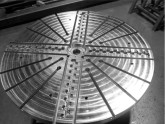 L'acier Toolox de SSAB permet la fabrication de deux plateaux tournants pour un tour vertical de grande dimension