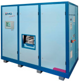 Cycles solvant et lessiviel sur la machine de lavage hybride EMO exposée par MECANOLAV à Industrie2013