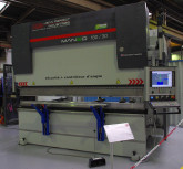 Presse plieuse CN, outil Wila et sécurité Lasersafe chez JEAN PERROT INDUSTRIES