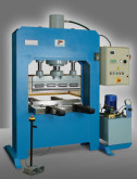 Spécial EMO 2003 : SICMI exposera 7 modèles de presses hydrauliques