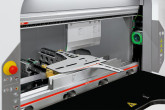Un laser matérialise la ligne de pliage sur la presse plieuse XPert 40