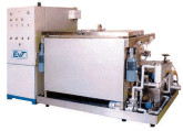 Spécial SITS 2004 : D2001-MS2000 d\'EVT, une machine de dégraissage étanche conforme aux nouvelles réglementations pour les solvants chlorés