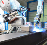 Systèmes robotisés d’assemblage et de soudure des profilés acier